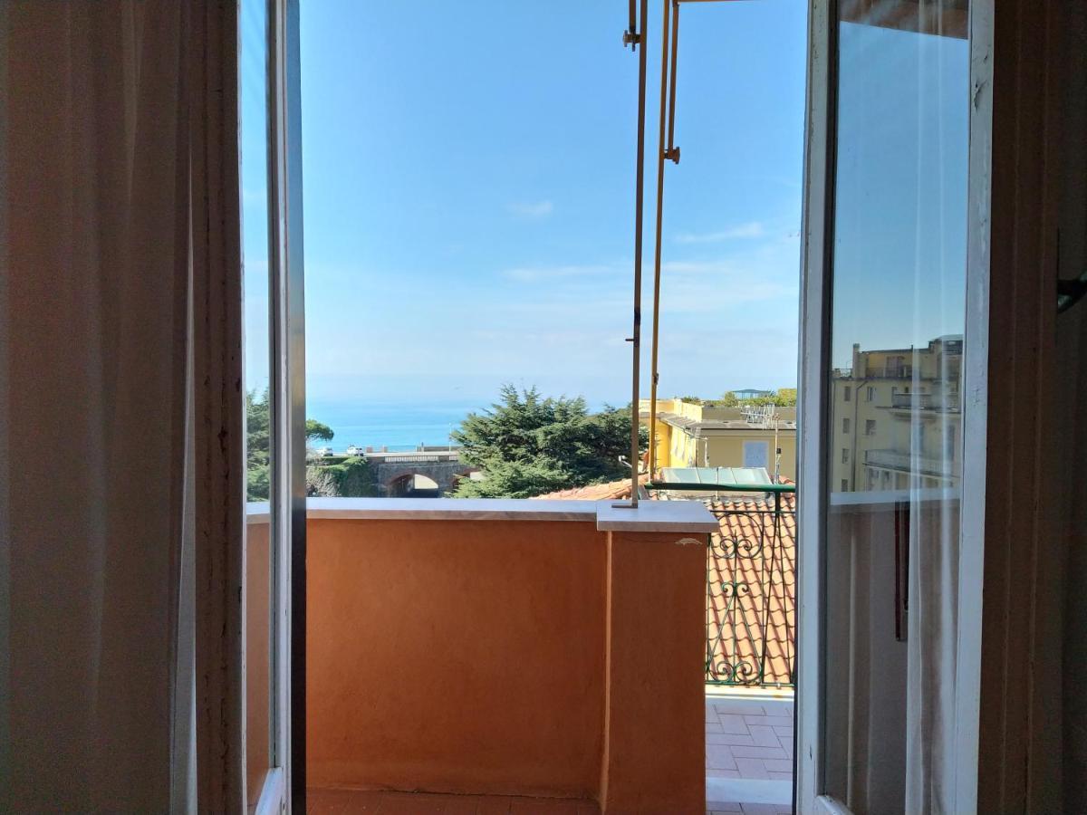 Bianca House Sea View Apartment เลวานโต ภายนอก รูปภาพ