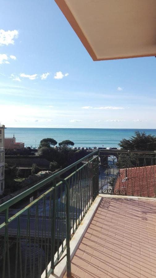 Bianca House Sea View Apartment เลวานโต ภายนอก รูปภาพ